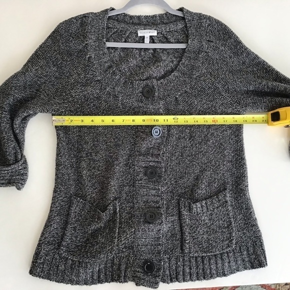 Fashion Bug knit sweater/jacket. Size medium. - Picture 4 of 7